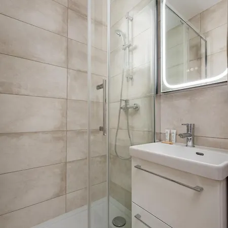 Apartment Na Sadach Wooden By Bookinghost Warsaw