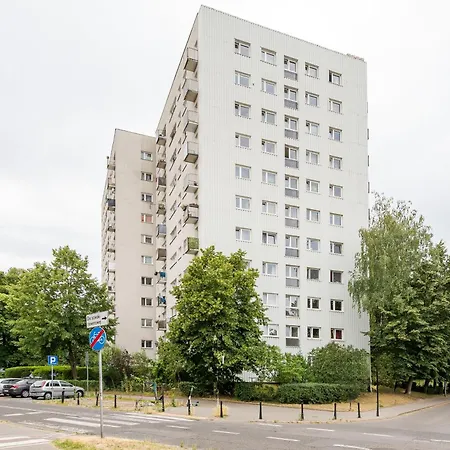 Daire Na Sadach Wooden By Bookinghost *