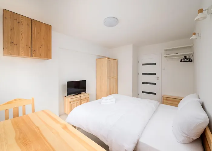 Na Sadach Wooden By Bookinghost * Warsaw